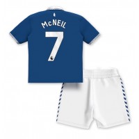 Camiseta Everton Dwight McNeil #7 Primera Equipación Replica 2023-24 para niños mangas cortas (+ Pantalones cortos)